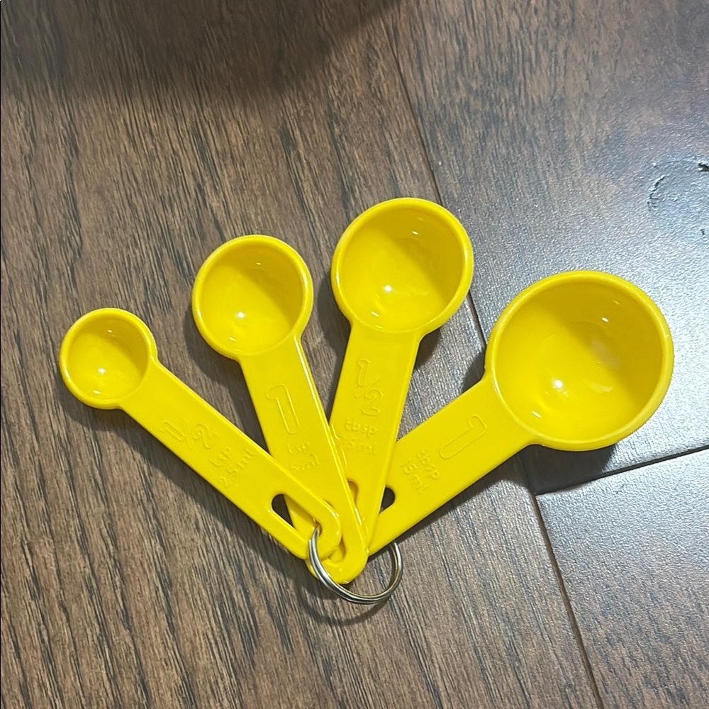 Dansk Yellow Measuring Cup Set - Picture 4 of 5